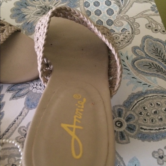 Sandals - Picture 8 of 8